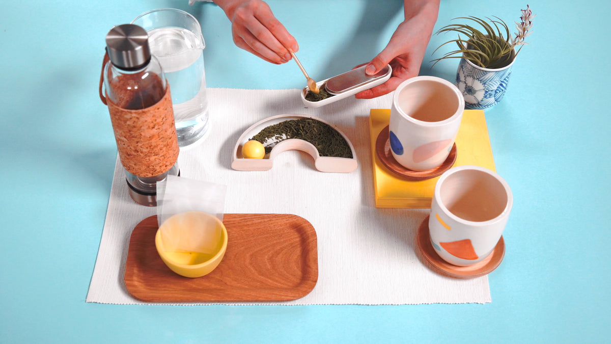 Put 2 teaspoons of tea into the strainer or into a mesh tea bag.